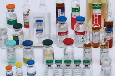 Vertical Labeling System with Rotary Table for Vials